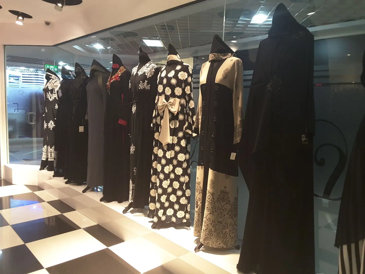 10 Best Abaya Stores in Dubai