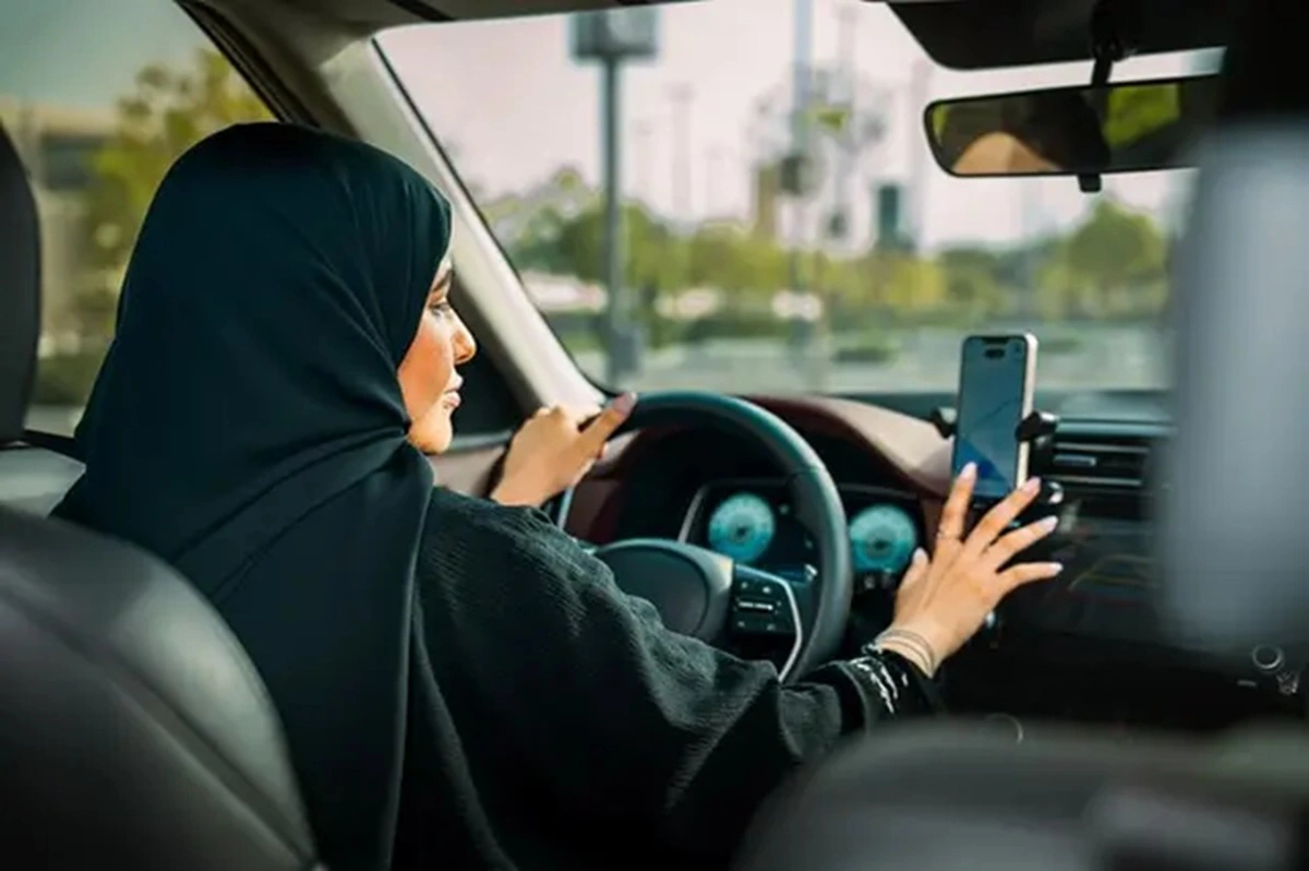 Woman driving in Dubai